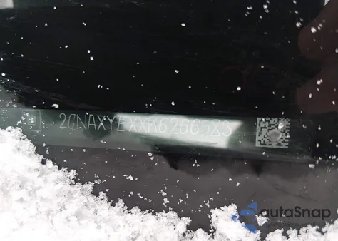 2019 Chevrolet Equinox Premier z USA, uszkodzony, nr VIN 2GNAXYEXXK6266583